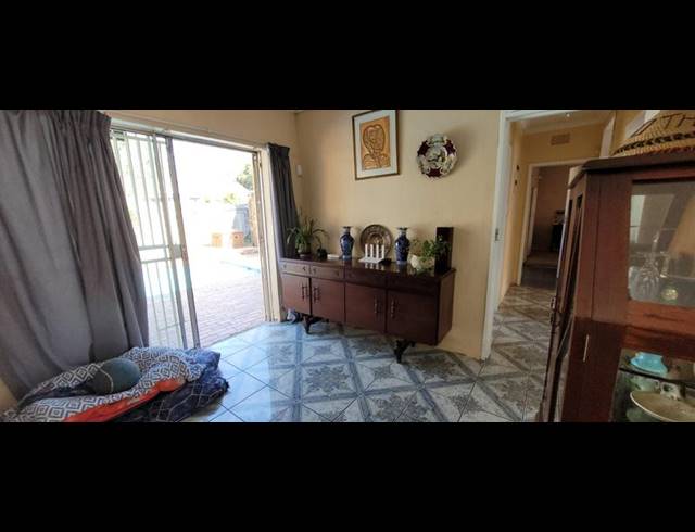 3 BEDROOM HOUSE FOR SALE IN BRACKENDOWNS